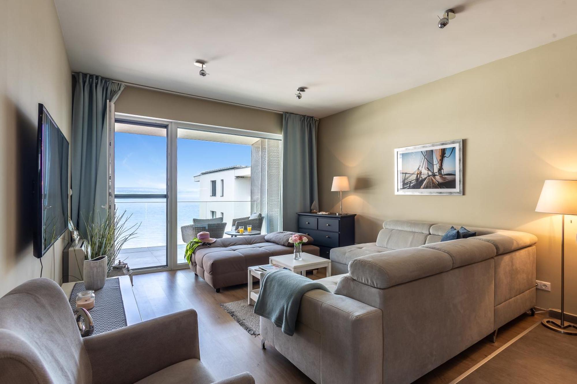 Lake Side Luxury Steps To The Lake Lela - Happy Rentals Balatonlelle Dış mekan fotoğraf