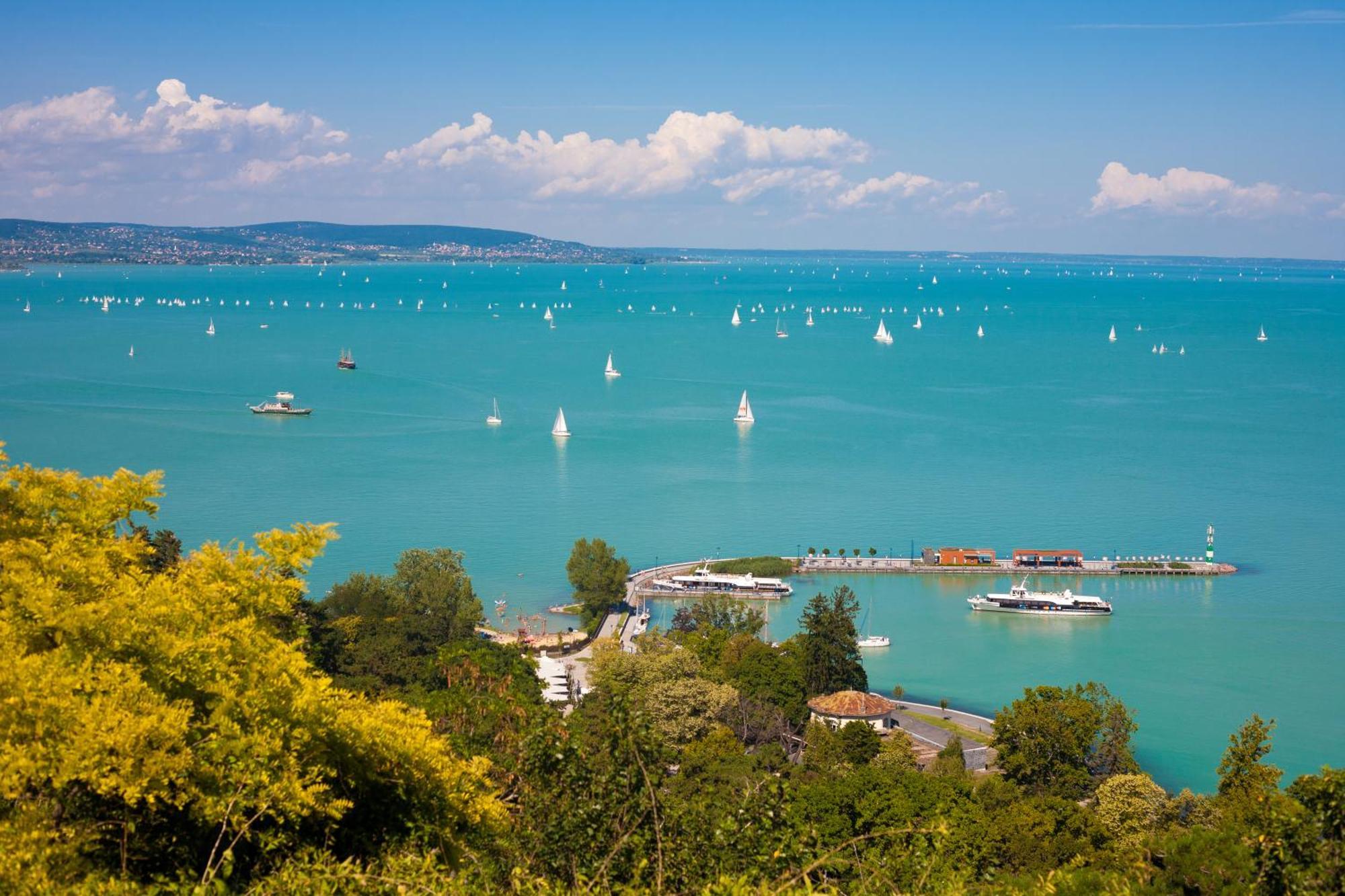 Lake Side Luxury Steps To The Lake Lela - Happy Rentals Balatonlelle Dış mekan fotoğraf